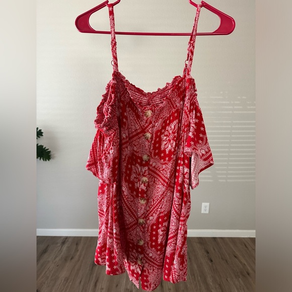 TORRID SIZE 2 2X 18-20 RAYON CREPE SMOCKED COLD SHOULDER BLOUSE RED WHITE - Picture 6 of 8